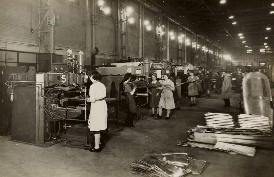 תמונה של מפעל לייצור מטוסים