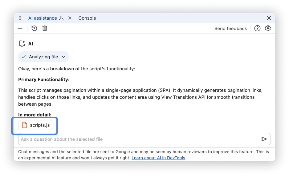 Panel bantuan AI dengan file konteks yang ditandai.